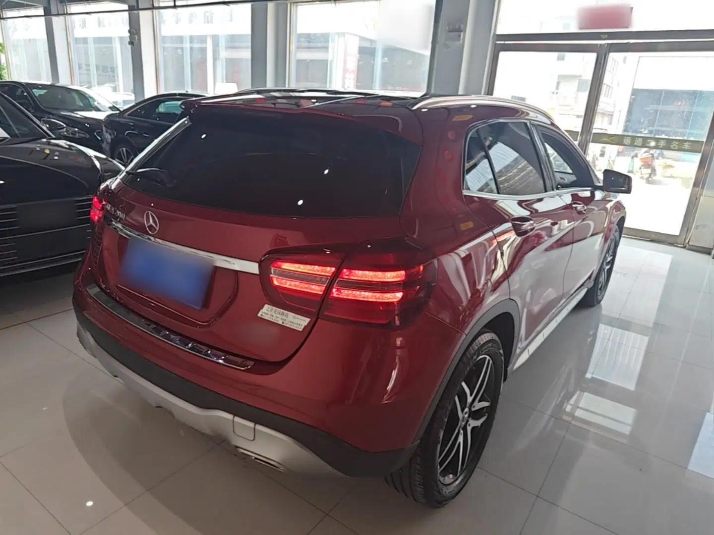 Mercedes-Benz GLA 2017 GLA 200 Fashion Model — миниатюра 6