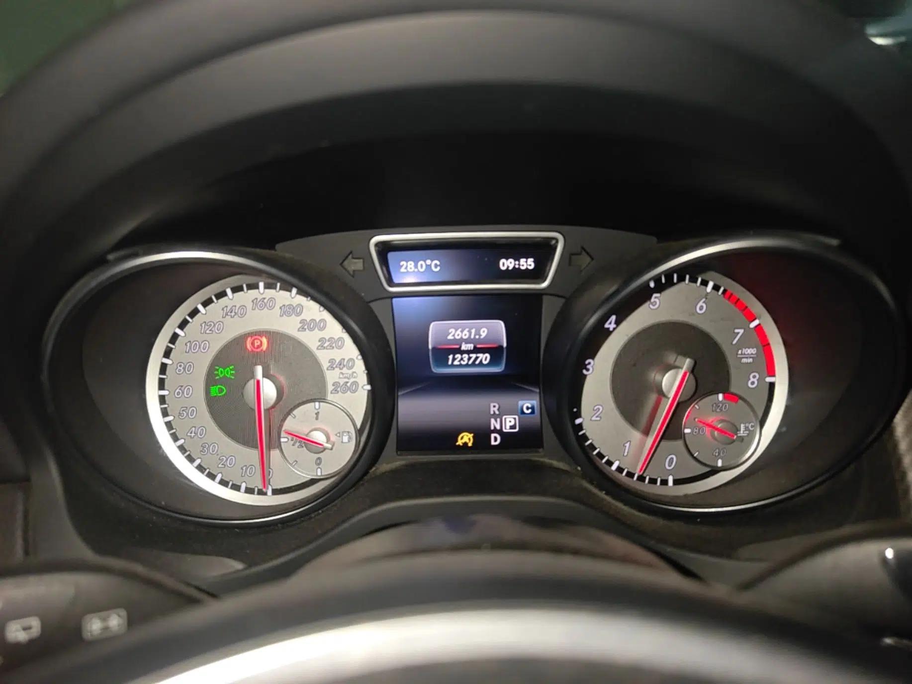 Mercedes-Benz GLA 2016 GLA 220 4MATIC Fashion Edition — миниатюра 11