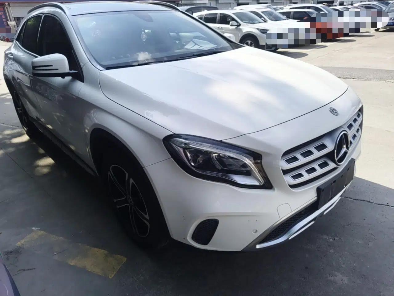 Mercedes-Benz GLA 2018 GLA 200 Fashion Model — миниатюра 12