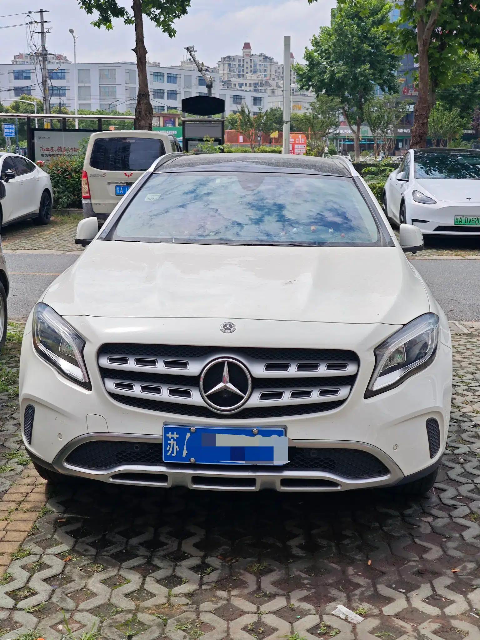 Mercedes-Benz GLA 2018 GLA 200 Fashion Model — миниатюра 17