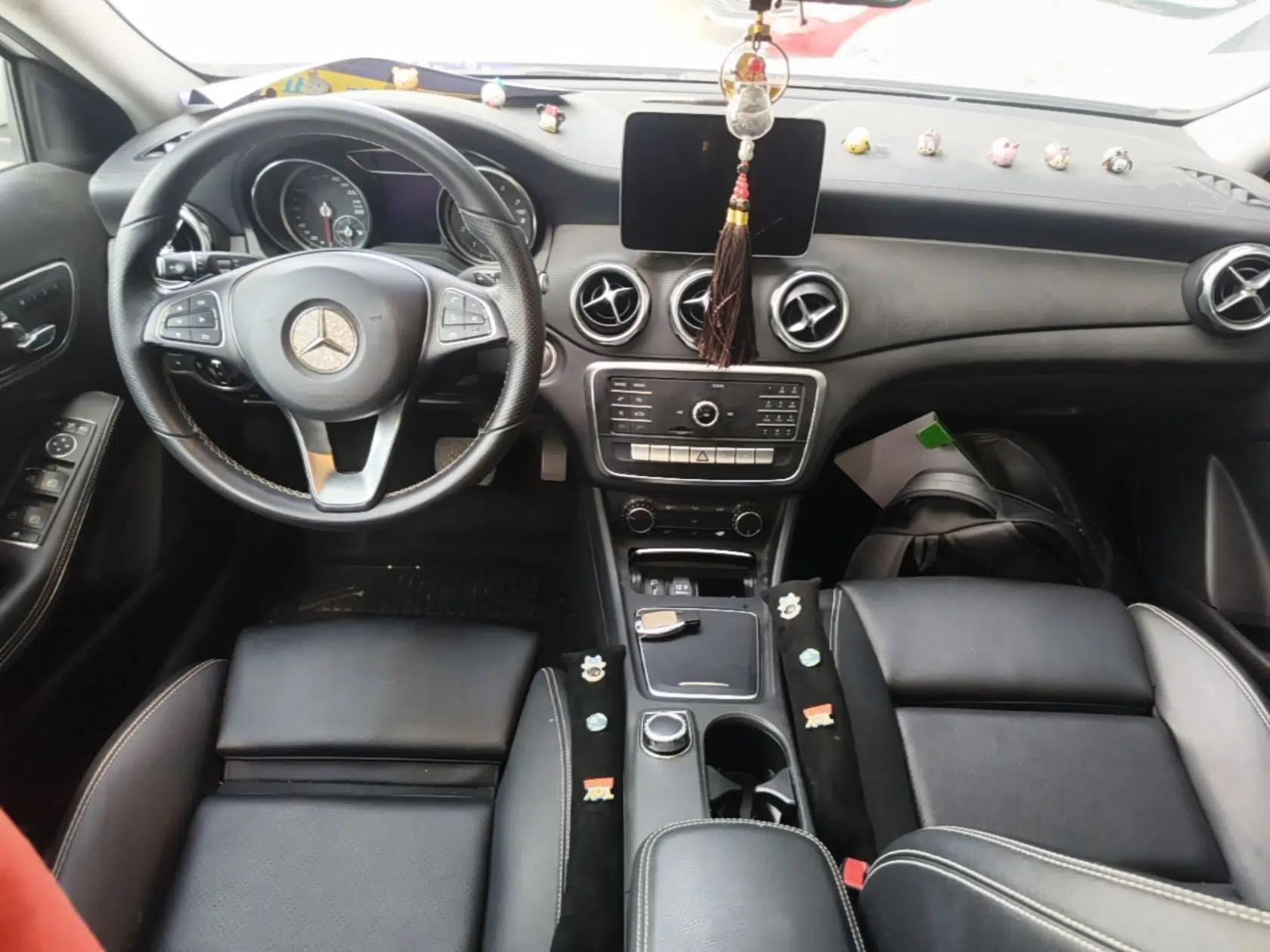 Mercedes-Benz GLA 2018 GLA 200 Fashion Model — миниатюра 21