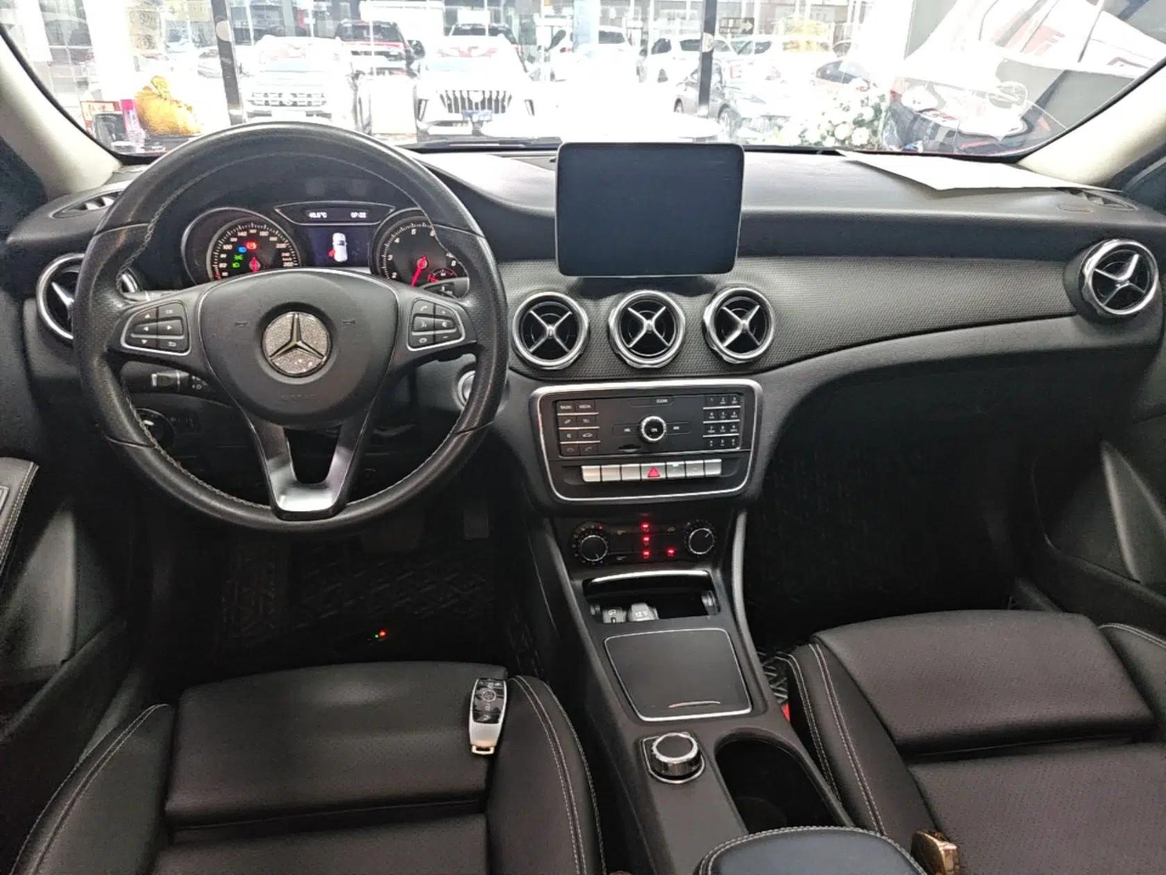 Mercedes-Benz GLA 2018 GLA 200 Sport Edition — миниатюра 17