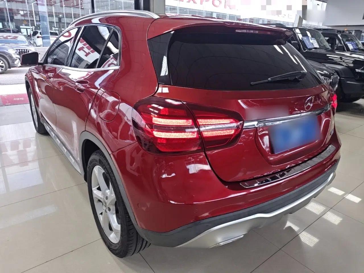 Mercedes-Benz GLA 2018 GLA 200 Sport Edition — миниатюра 4