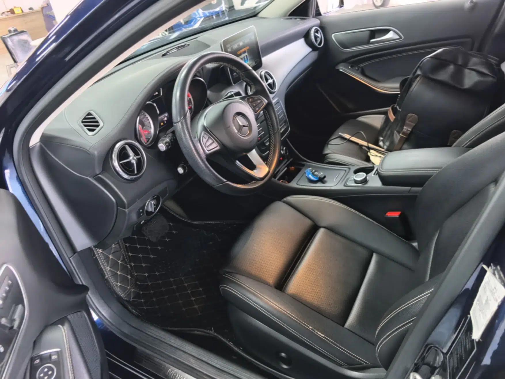 Mercedes-Benz GLA 2016 GLA 200 Fashion Model — миниатюра 17