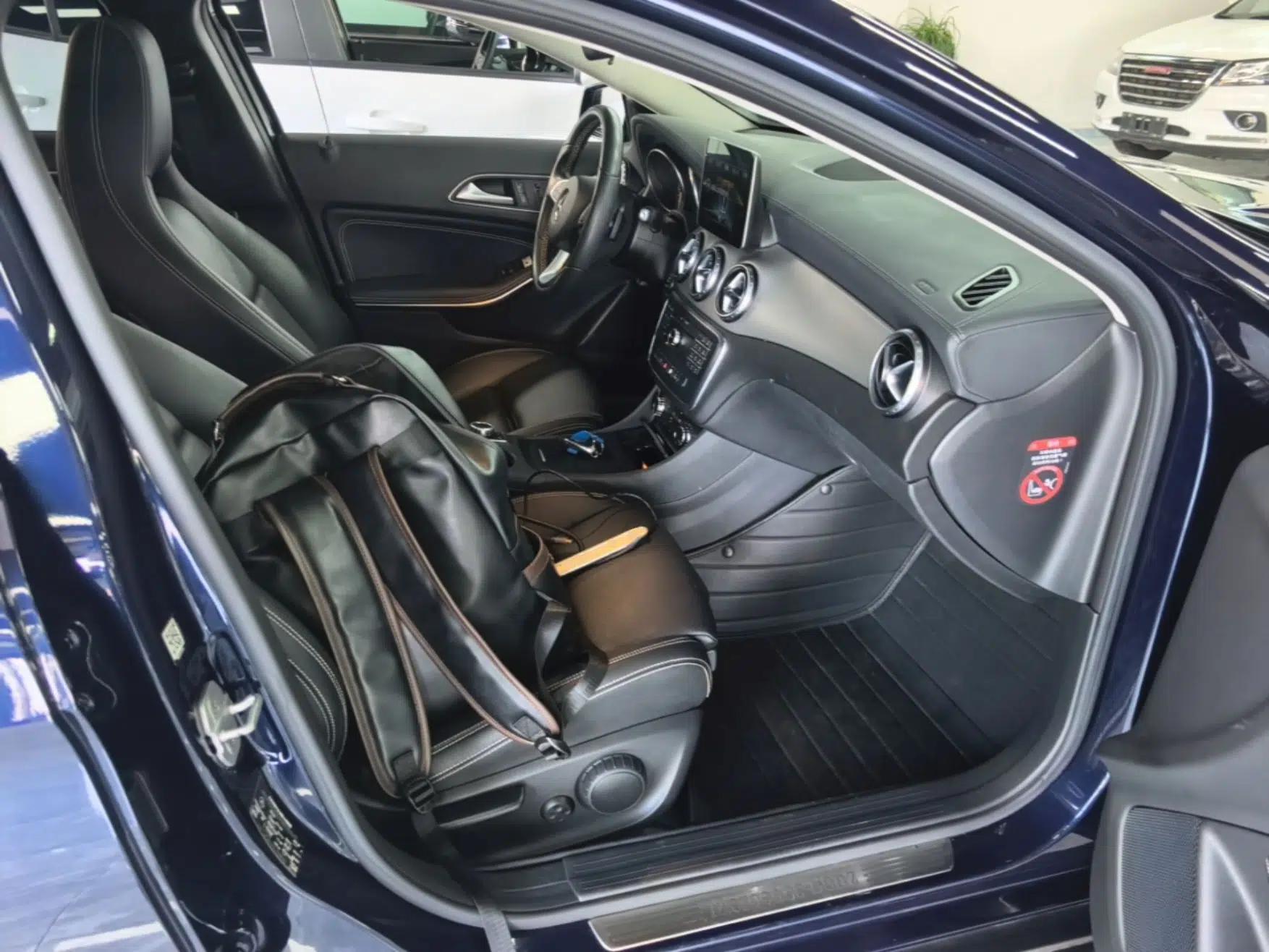 Mercedes-Benz GLA 2016 GLA 200 Fashion Model — миниатюра 19