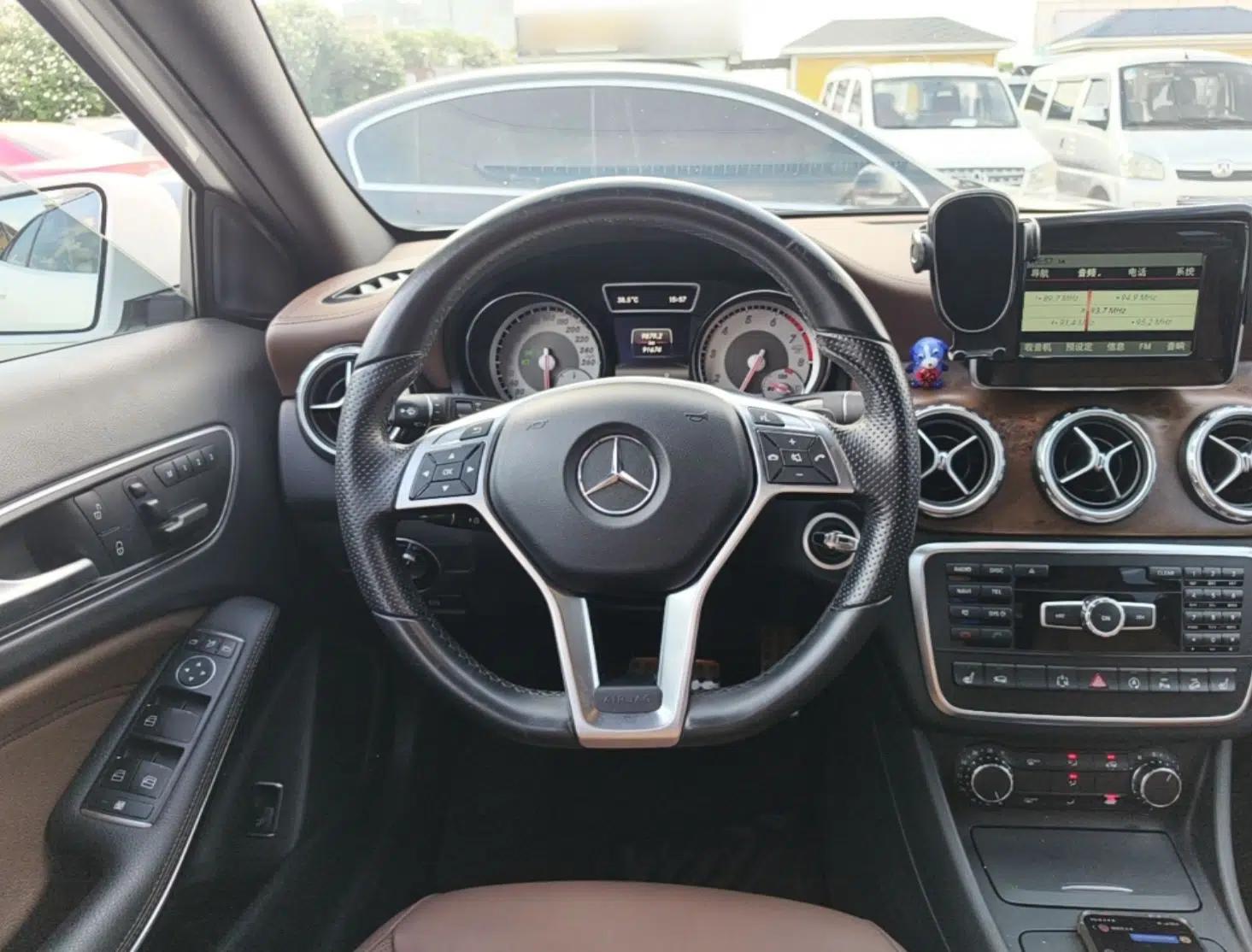 Mercedes-Benz GLA 2015 GLA 260 4MATIC Sport Edition — миниатюра 13