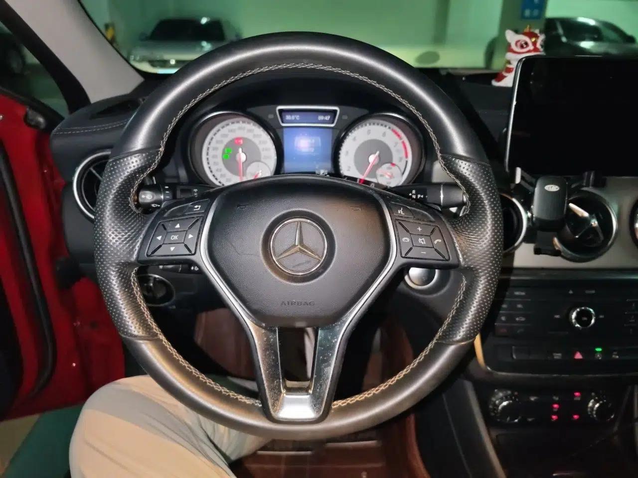 Mercedes-Benz GLA 2016 GLA 200 Fashion Model — миниатюра 10