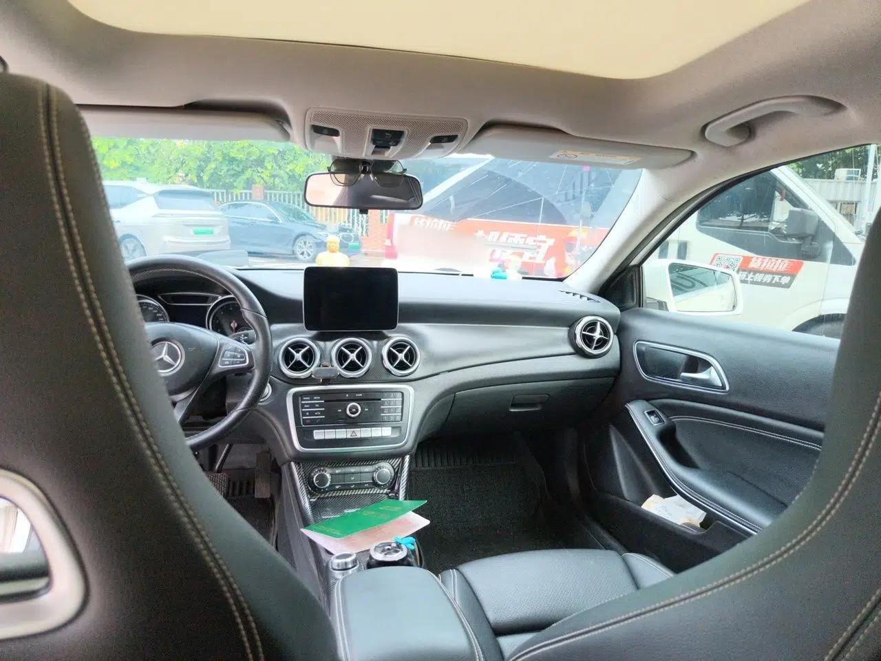 Mercedes-Benz GLA 2017 GLA 200 Fashion Model — миниатюра 18