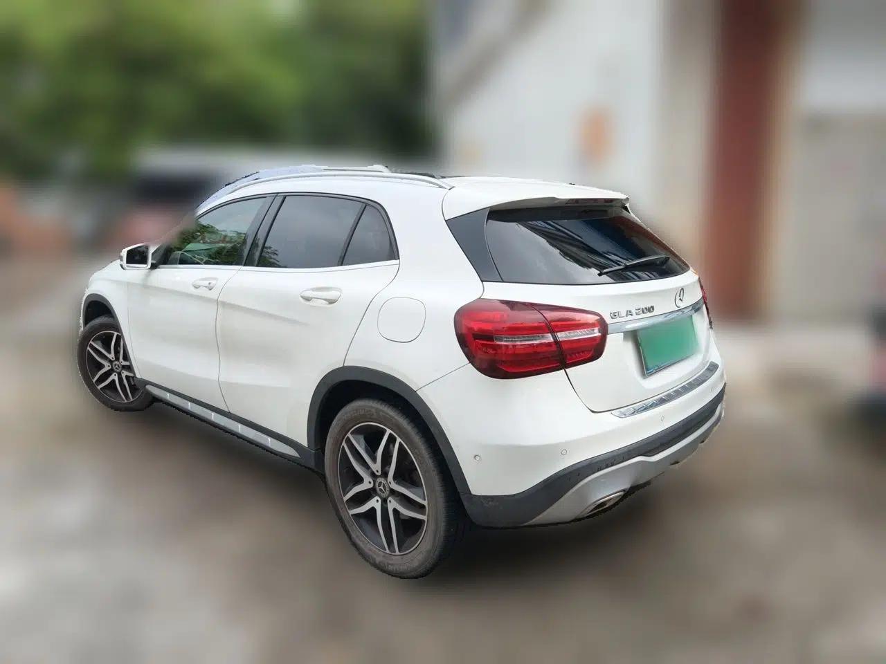 Mercedes-Benz GLA 2017 GLA 200 Fashion Model — миниатюра 4