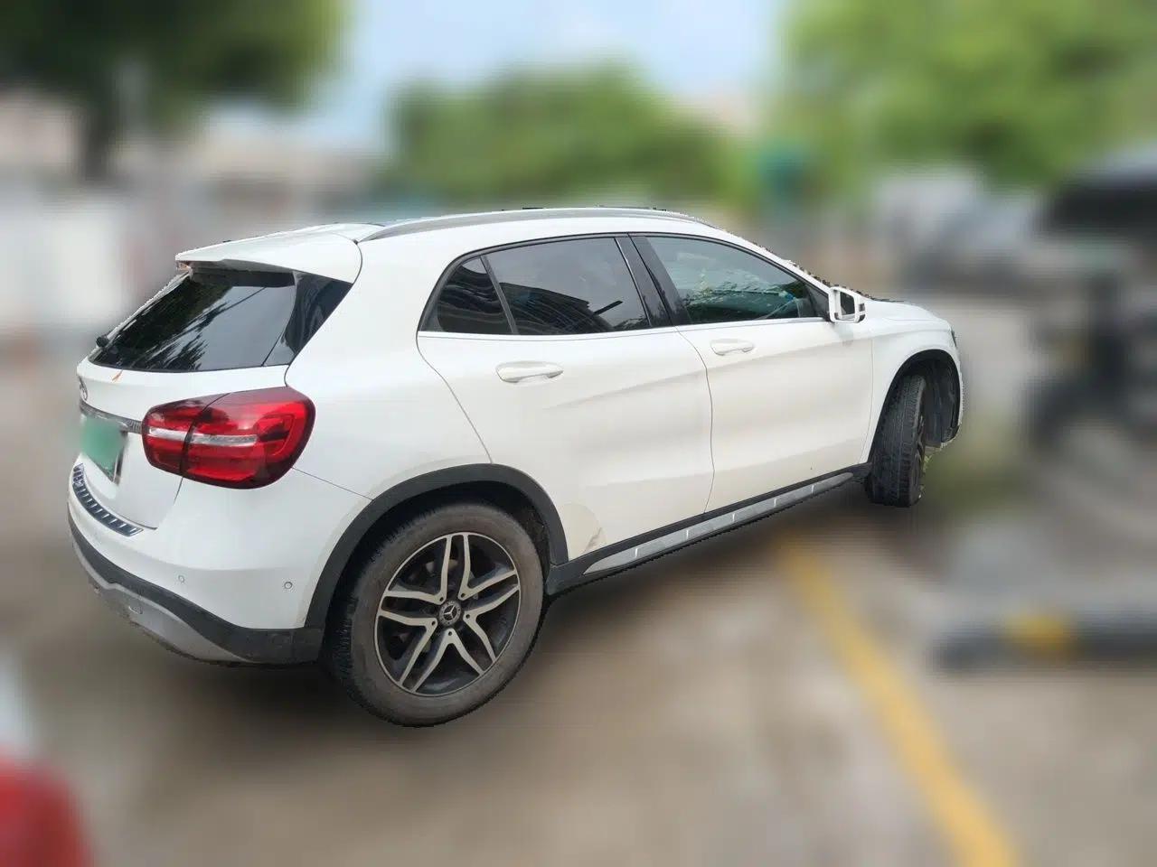 Mercedes-Benz GLA 2017 GLA 200 Fashion Model — миниатюра 6
