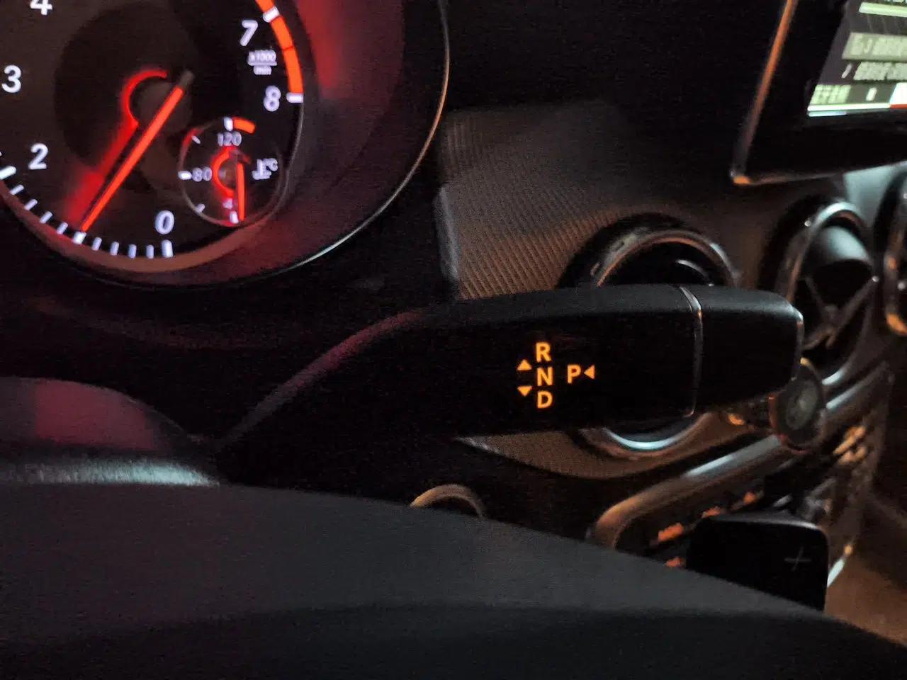 Mercedes-Benz GLA 2015 GLA 200 Fashion Model — миниатюра 14
