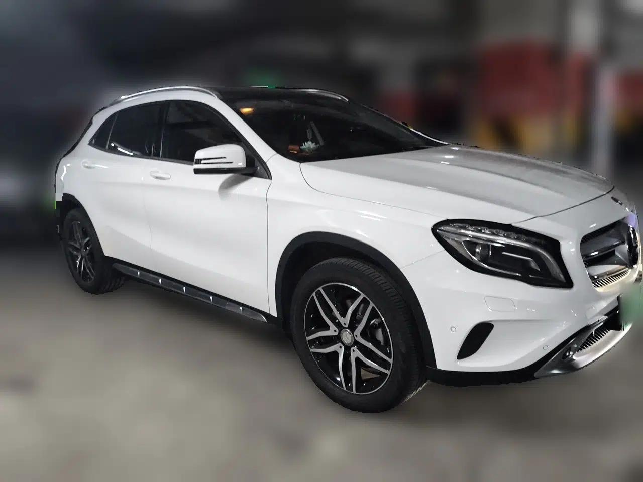 Mercedes-Benz GLA 2015 GLA 200 Fashion Model — миниатюра 3