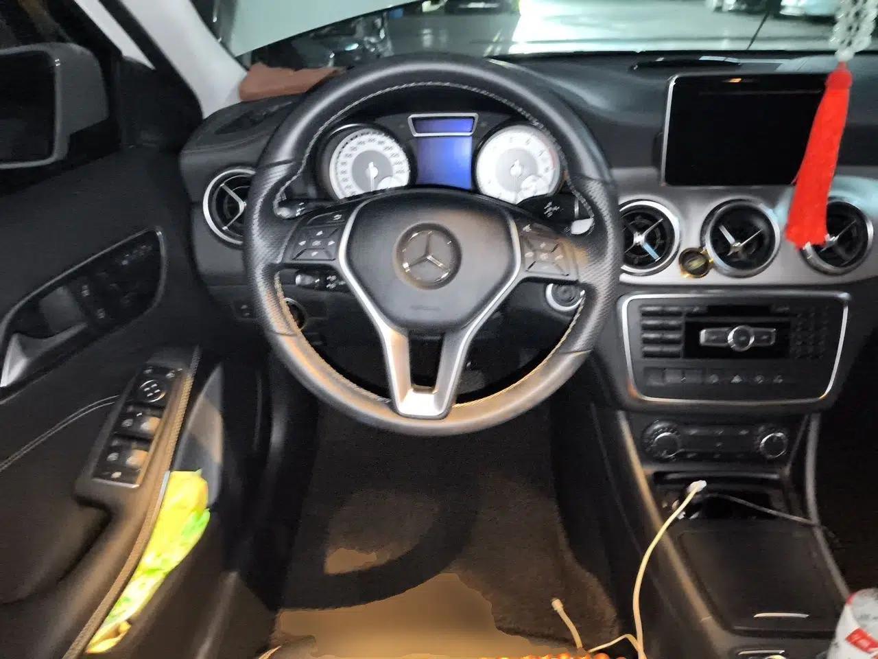 Mercedes-Benz GLA 2015 GLA 200 Fashion Model — миниатюра 10