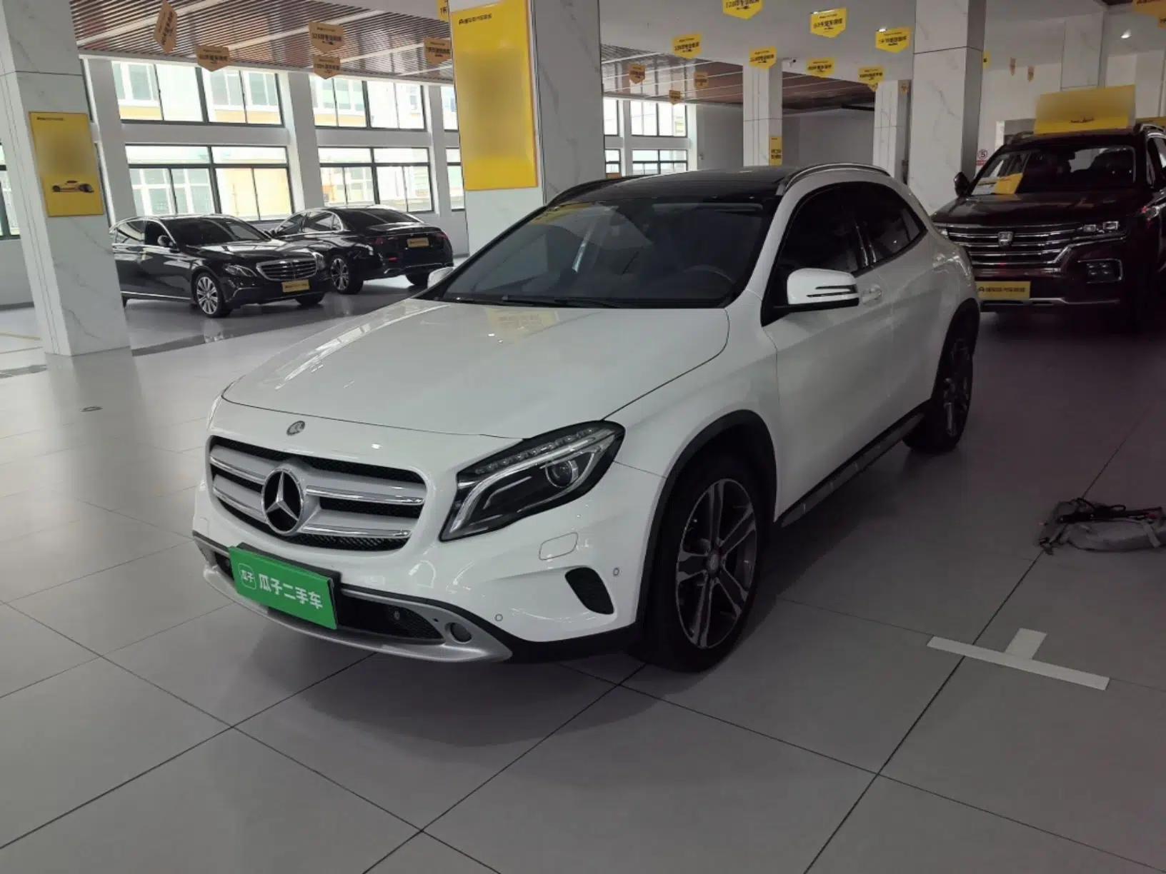 Mercedes-Benz GLA 2016 GLA 220 4MATIC Luxury Model — миниатюра 1