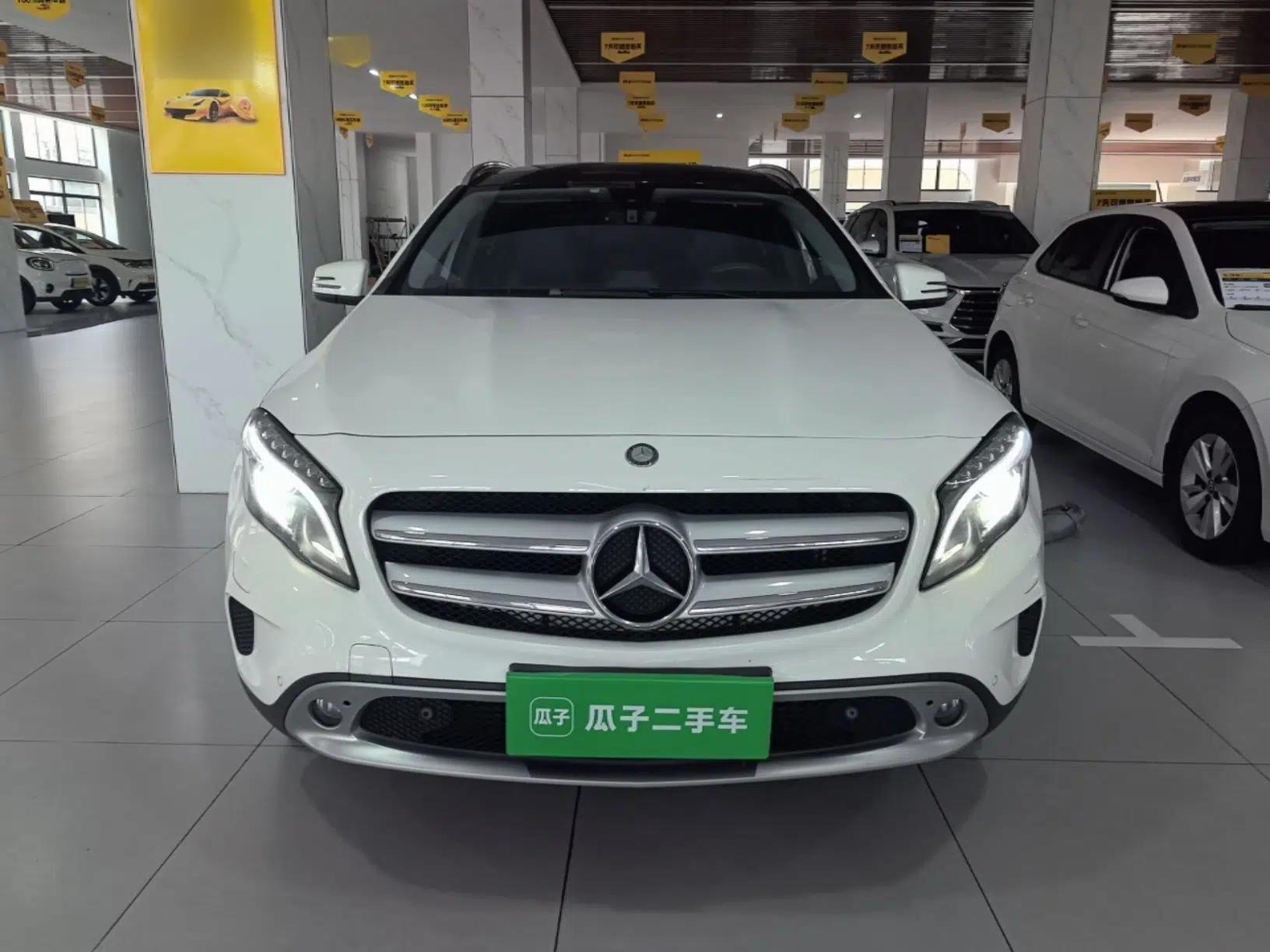 Mercedes-Benz GLA 2016 GLA 220 4MATIC Luxury Model — миниатюра 2