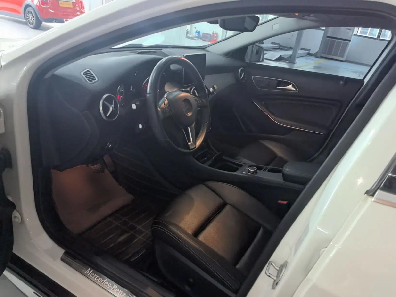 Mercedes-Benz GLA 2016 GLA 220 4MATIC Luxury Model — миниатюра 22