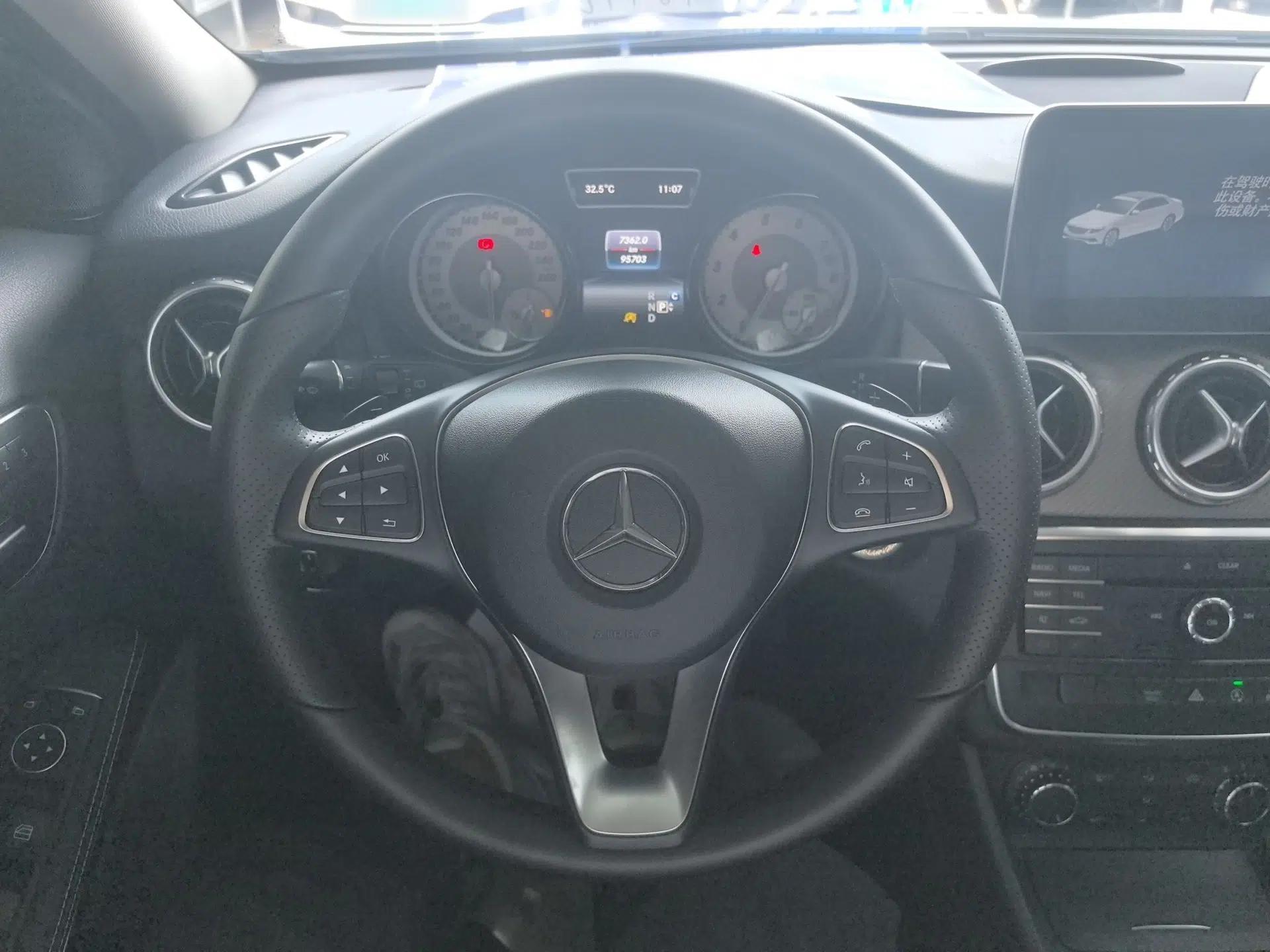 Mercedes-Benz GLA 2016 GLA 200 Sport Edition — миниатюра 8