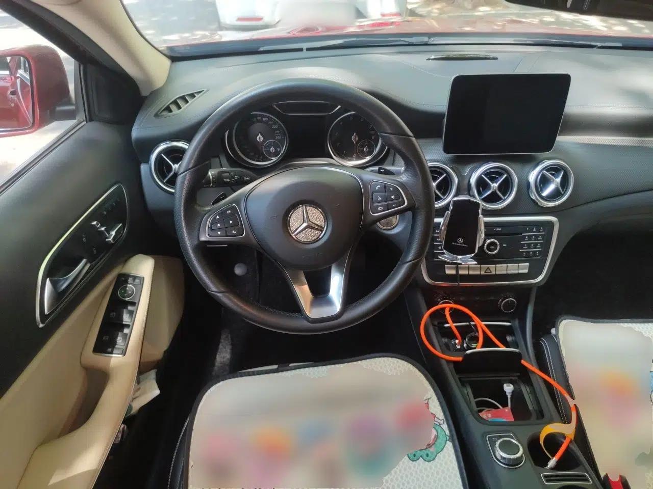 Mercedes-Benz GLA 2017 GLA 200 Fashion Model — миниатюра 10