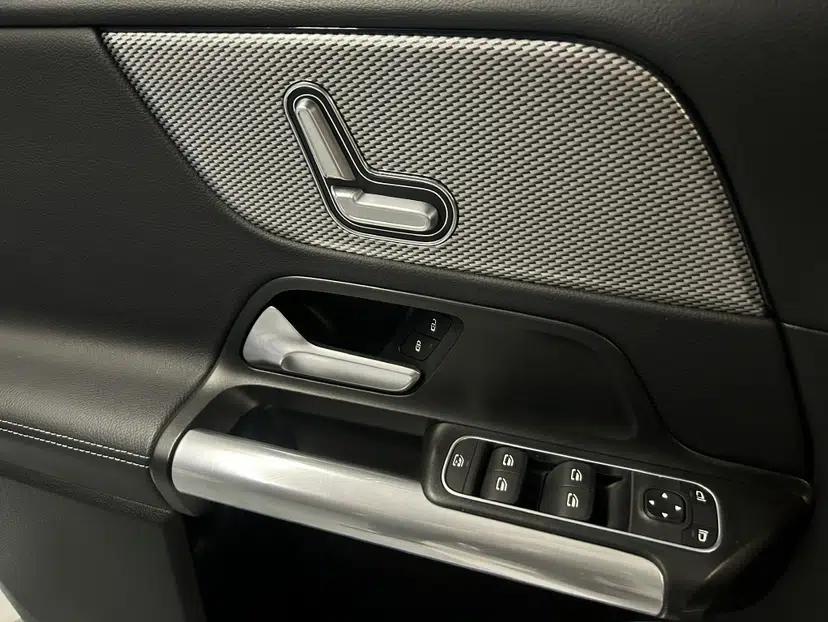Mercedes-Benz GLA 2023 GLA 200 — миниатюра 18