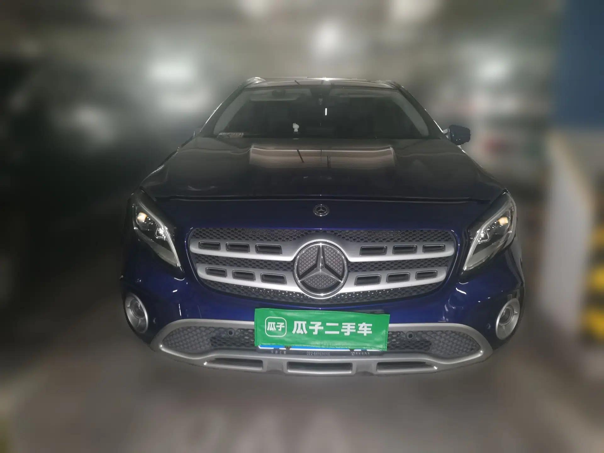 Mercedes-Benz GLA 2017 GLA 220 4MATIC Fashion Model — миниатюра 2