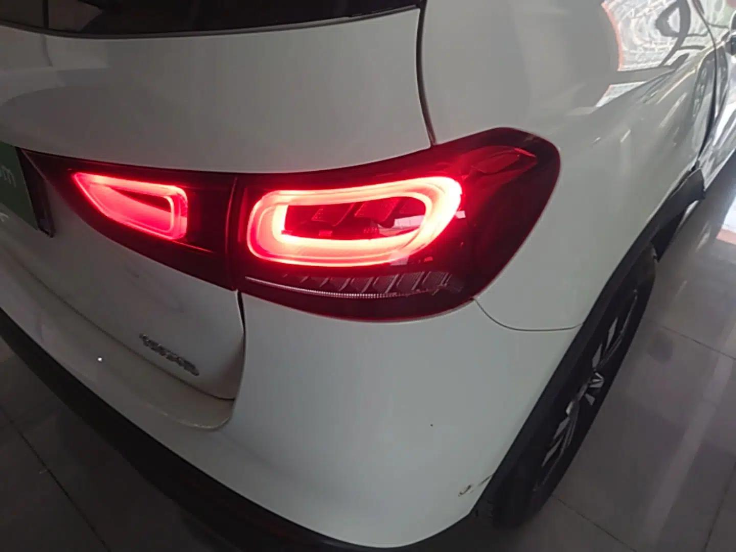 Mercedes-Benz GLA 2022 Facelifted GLA 200 — миниатюра 14