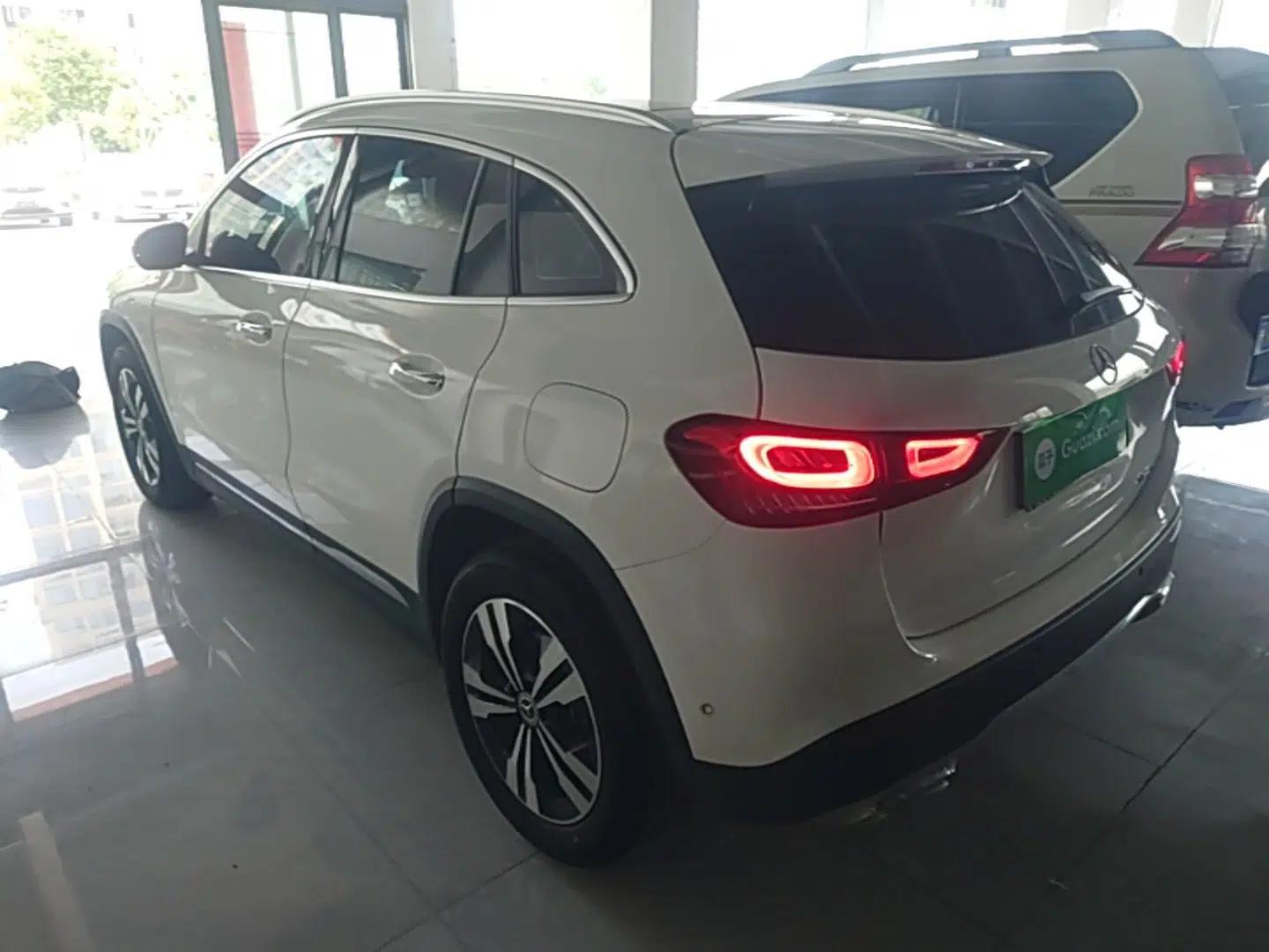 Mercedes-Benz GLA 2022 Facelifted GLA 200 — миниатюра 4