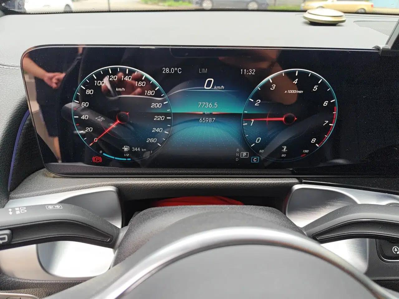 Mercedes-Benz GLB 2022 GLB 220 4MATIC — миниатюра 11
