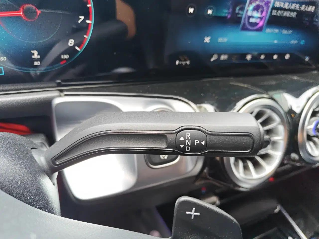 Mercedes-Benz GLB 2022 GLB 220 4MATIC — миниатюра 14