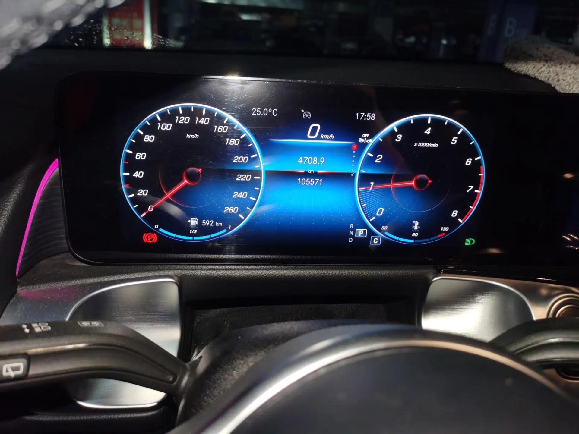 Mercedes-Benz GLB 2023 GLB 220 4MATIC — миниатюра 12