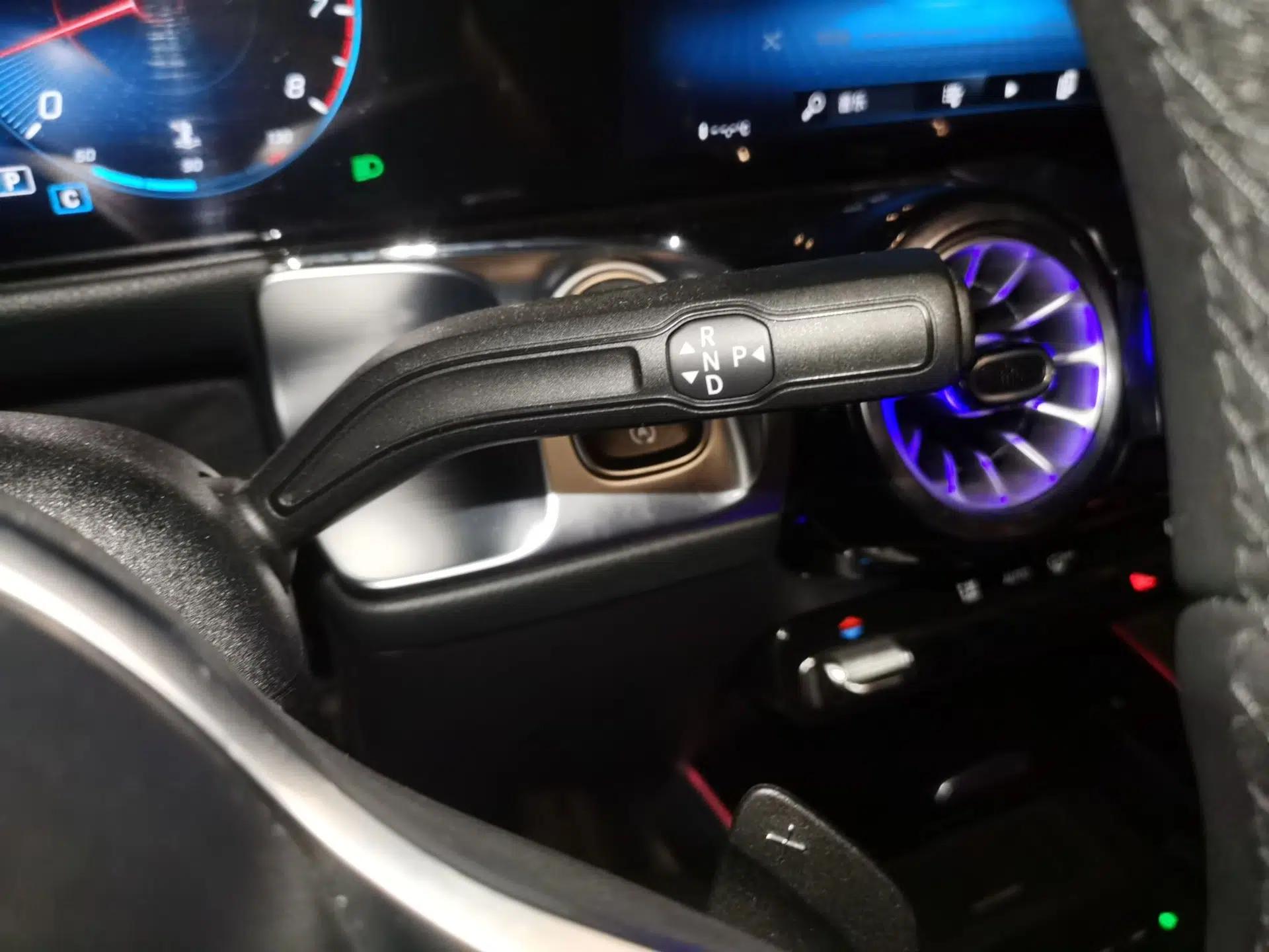 Mercedes-Benz GLB 2023 GLB 220 4MATIC — миниатюра 14
