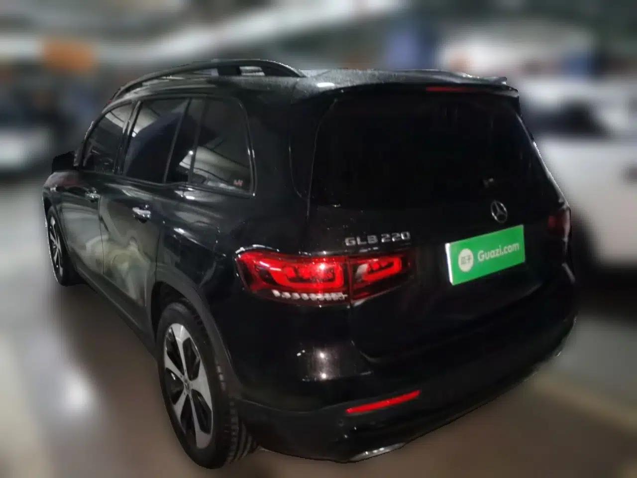 Mercedes-Benz GLB 2023 GLB 220 4MATIC — миниатюра 4