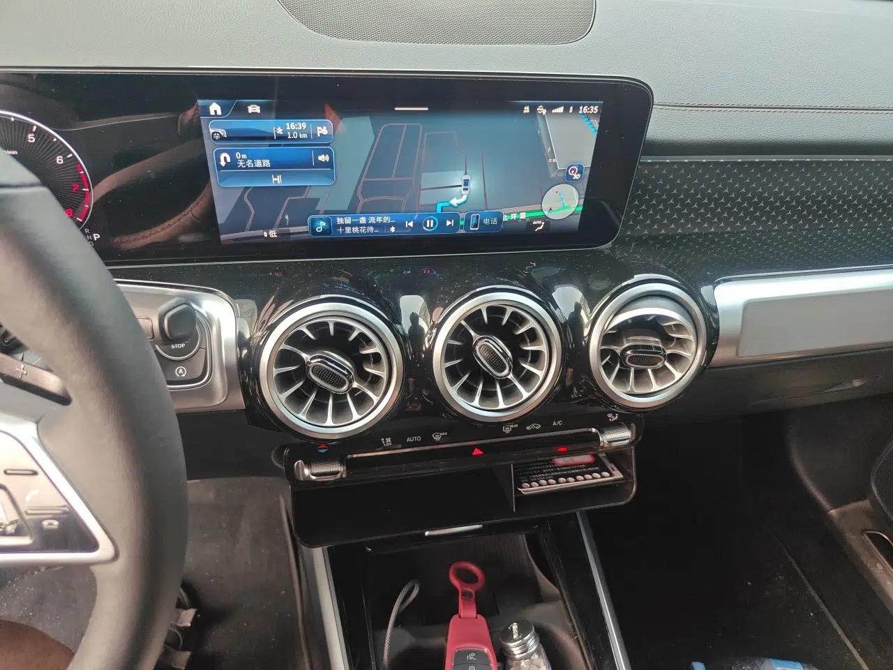 Mercedes-Benz GLB 2025 GLB 220 Sport Edition — миниатюра 13