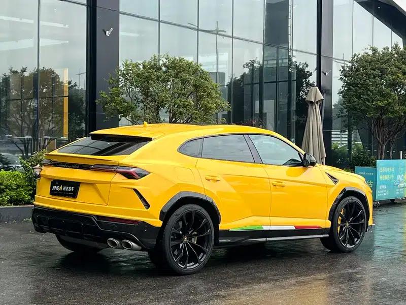 2021 Urus 4.0T V8 — миниатюра 2