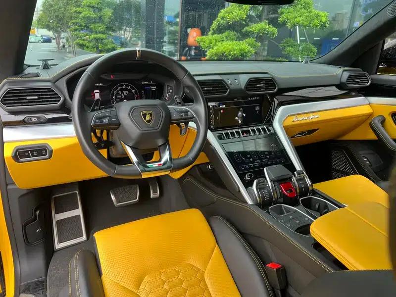 2021 Urus 4.0T V8 — миниатюра 5