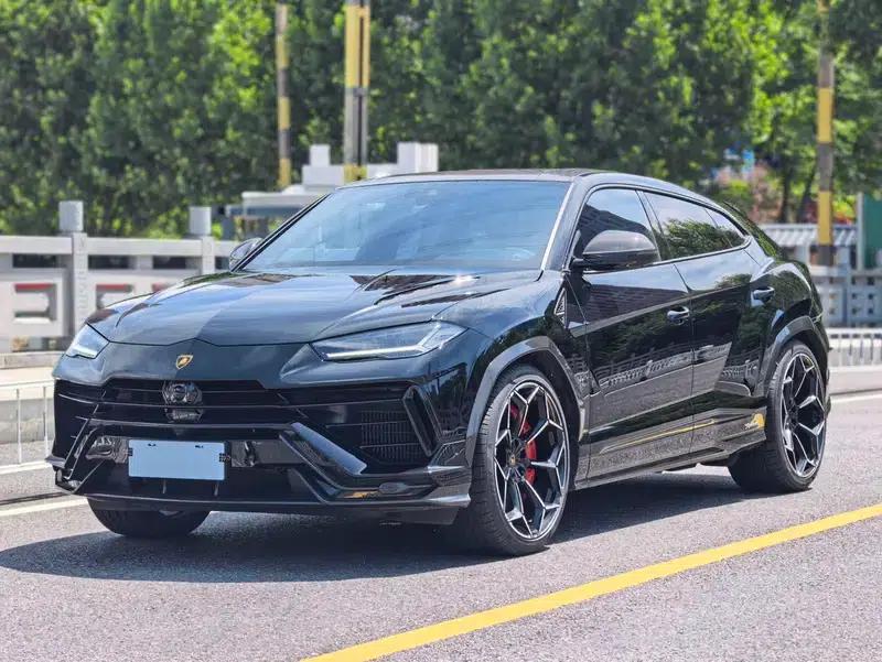 Urus 2022 4.0T V8 Performante — миниатюра 1