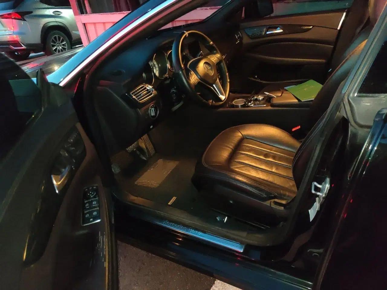 Mercedes-Benz CLS 2012 CLS 300 CGI — миниатюра 16