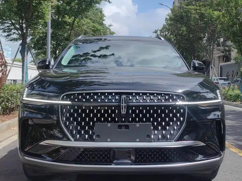 Navigator 2025 2.0T AWD Premium Edition — миниатюра 2