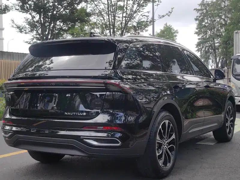 Navigator 2025 2.0T AWD Premium Edition — миниатюра 5