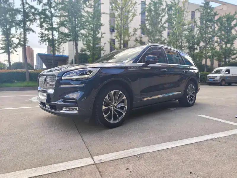 2020 Aviator 3.0T V6 AWD Executive Edition — миниатюра 1