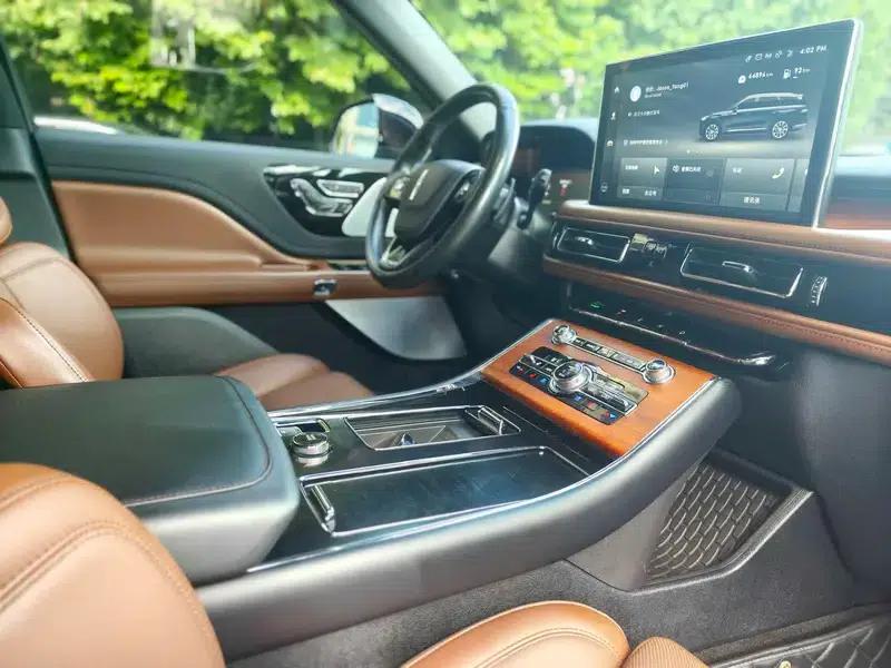 2020 Aviator 3.0T V6 AWD Executive Edition — миниатюра 9