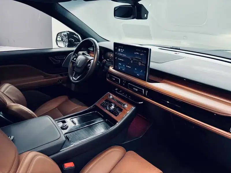2020 Aviator 3.0T V6 AWD Executive Edition — миниатюра 13