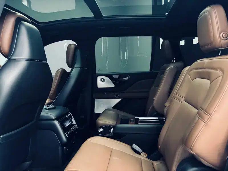 2020 Aviator 3.0T V6 AWD Executive Edition — миниатюра 17