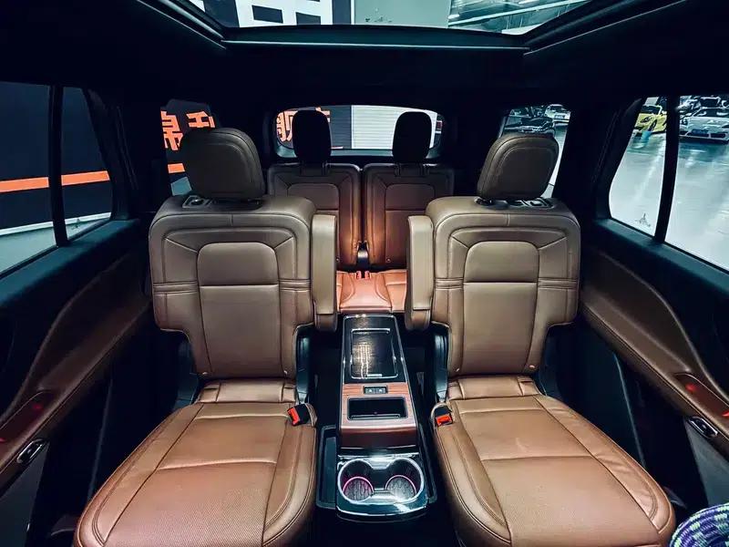 2020 Aviator 3.0T V6 AWD Executive Edition — миниатюра 18