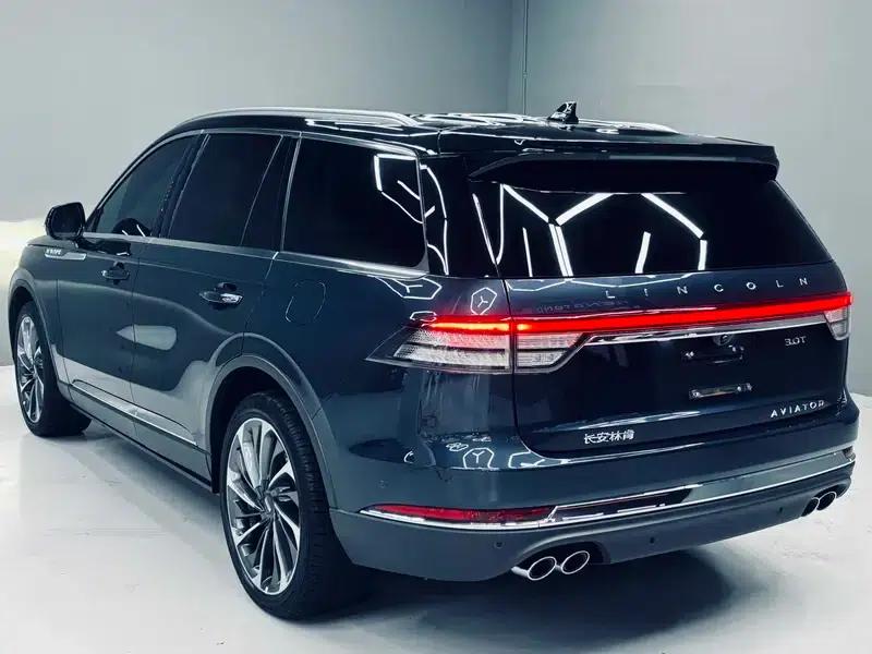 2020 Aviator 3.0T V6 AWD Executive Edition — миниатюра 4