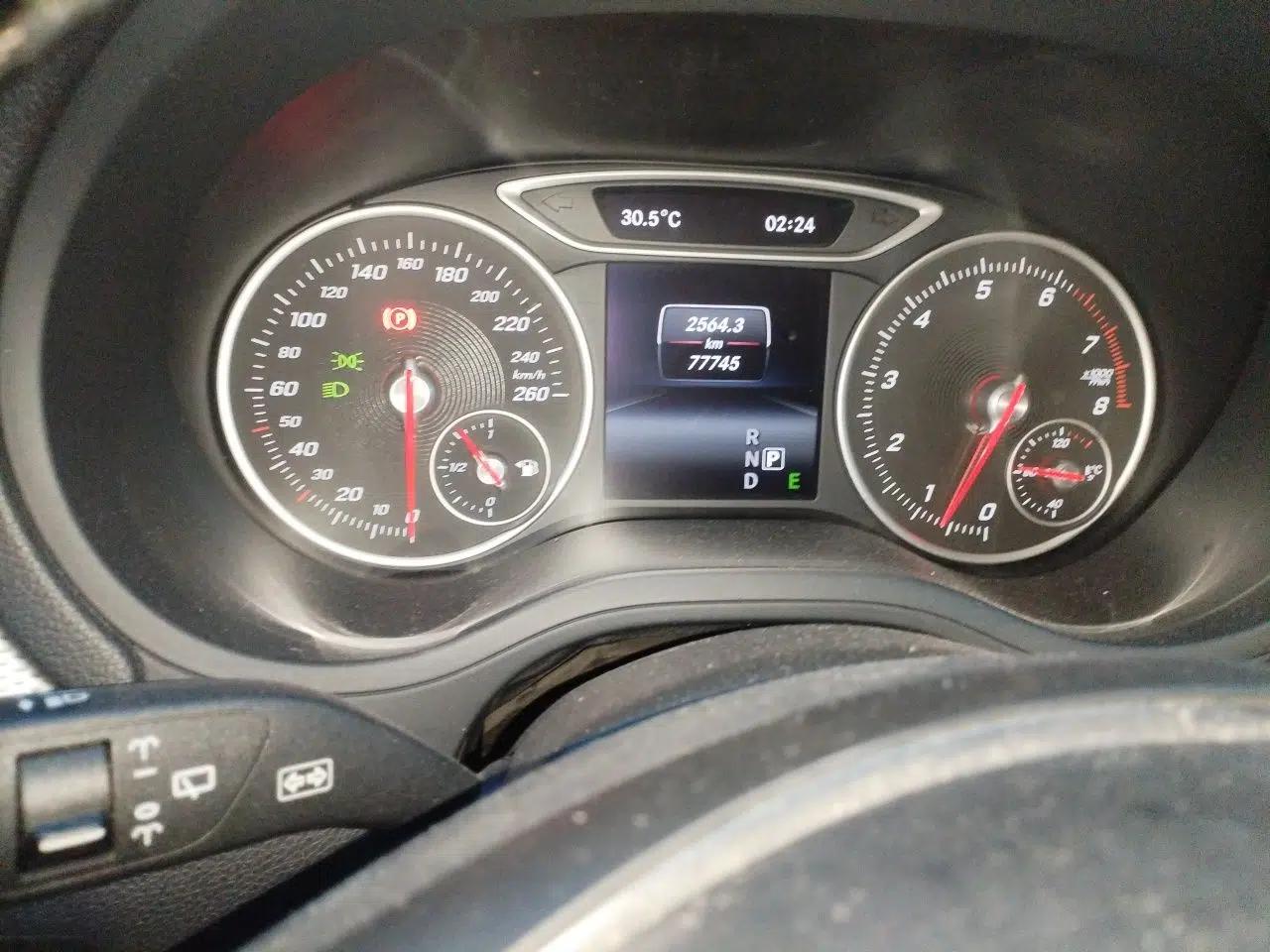 Mercedes-Benz B-Class 2015 B 200 Sport Edition — миниатюра 11