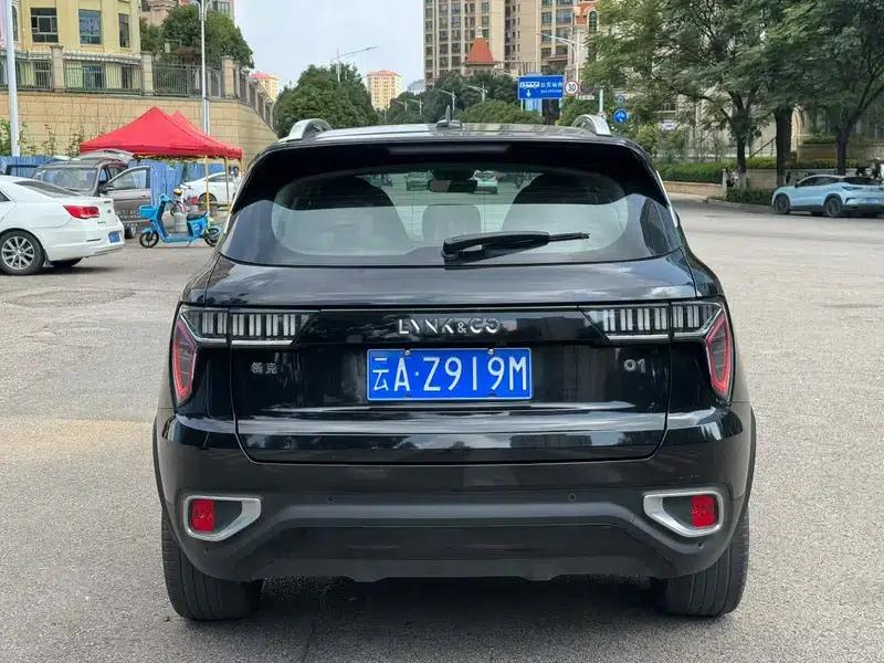 Lynk & Co 01 2017 2.0T 2WD Pro Edition — миниатюра 4