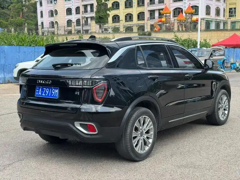 Lynk & Co 01 2017 2.0T 2WD Pro Edition — миниатюра 5