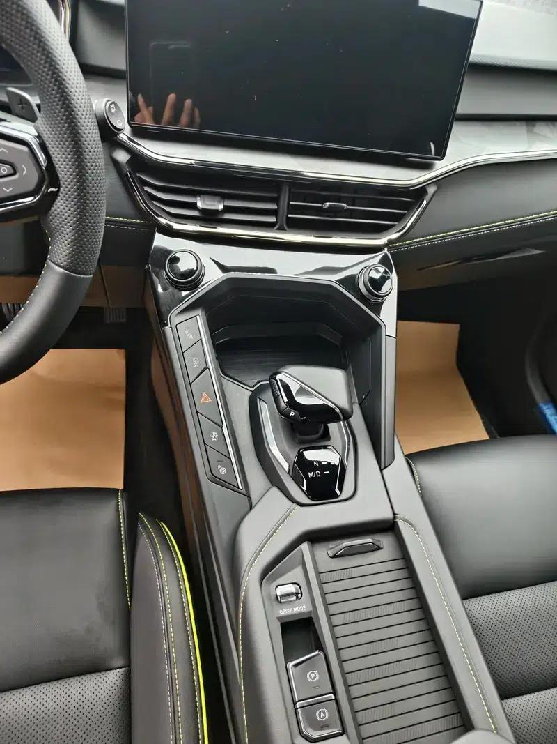Lynk & Co 06 2023 Remix 1.5T Pro — миниатюра 4