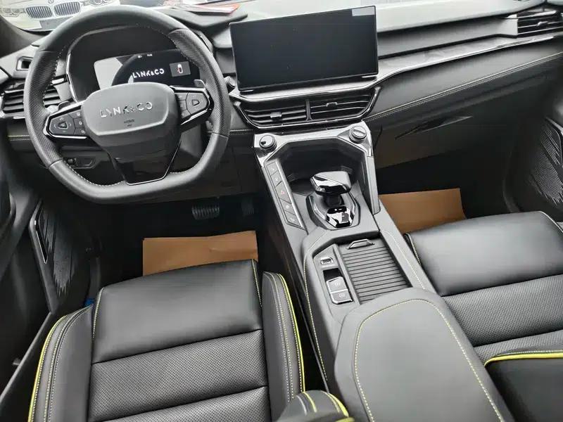 Lynk & Co 06 2023 Remix 1.5T Pro — миниатюра 6