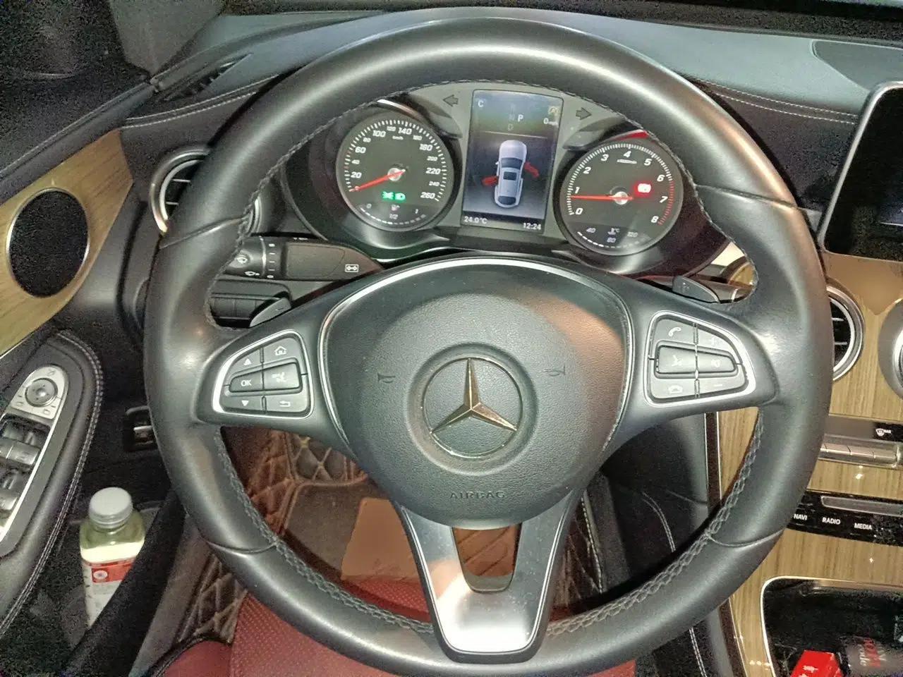 Mercedes-Benz GLC Coupe 2018 GLC 260 4MATIC Coupe SUV — миниатюра 10